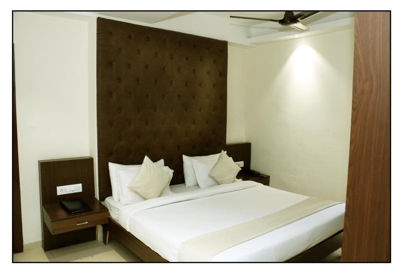 Hotel Vrindavan Palace Indore Exterior foto